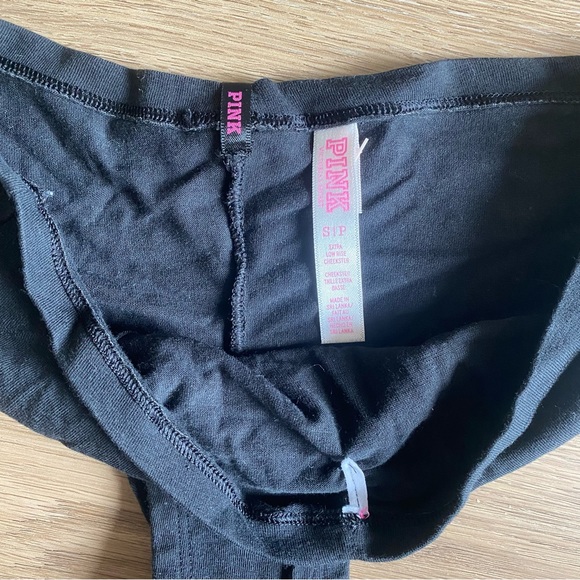 VS Pink Cheeskter - Picture 3 of 3